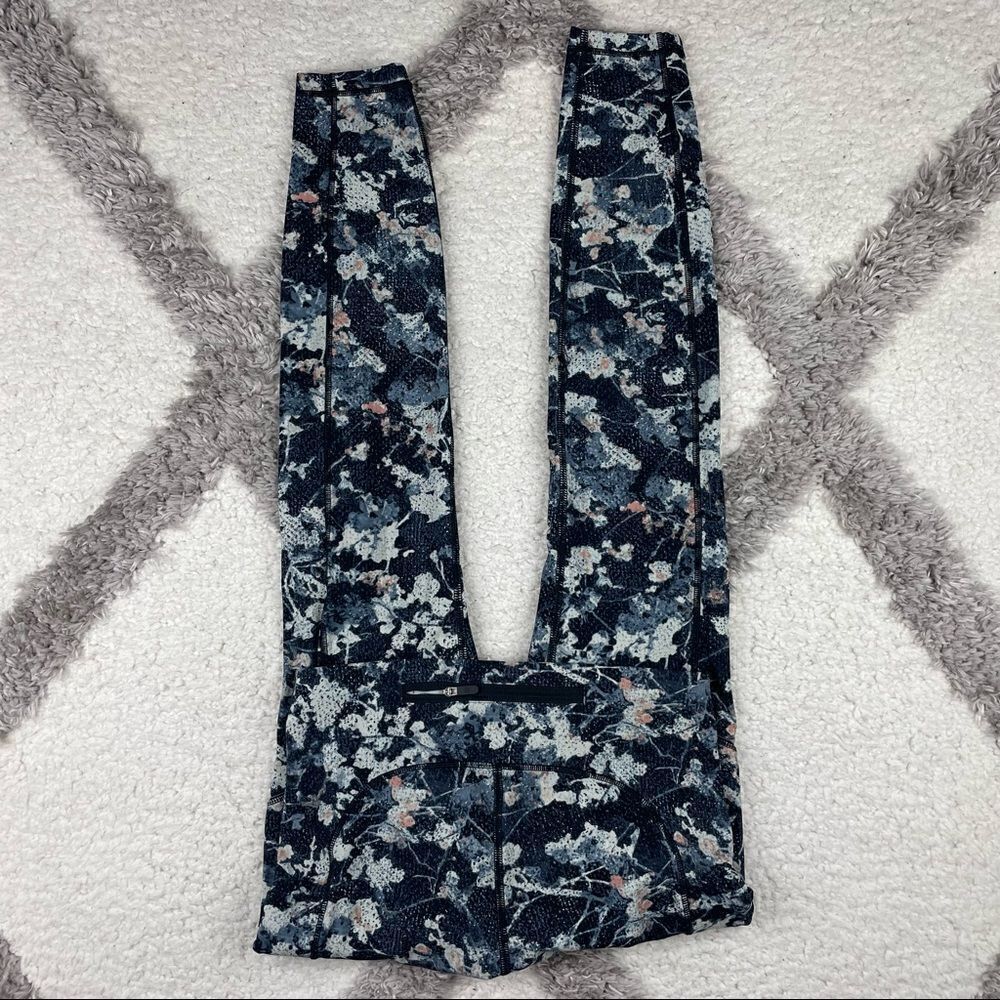 Lululemon Speed Up Tight   - Picture 4 of 6